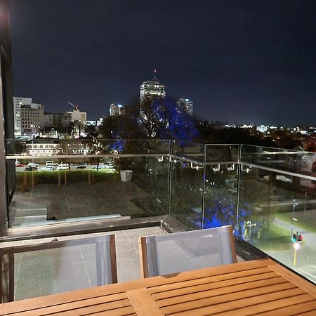Latimer Loft - Christchurch Holiday Homes Экстерьер фото