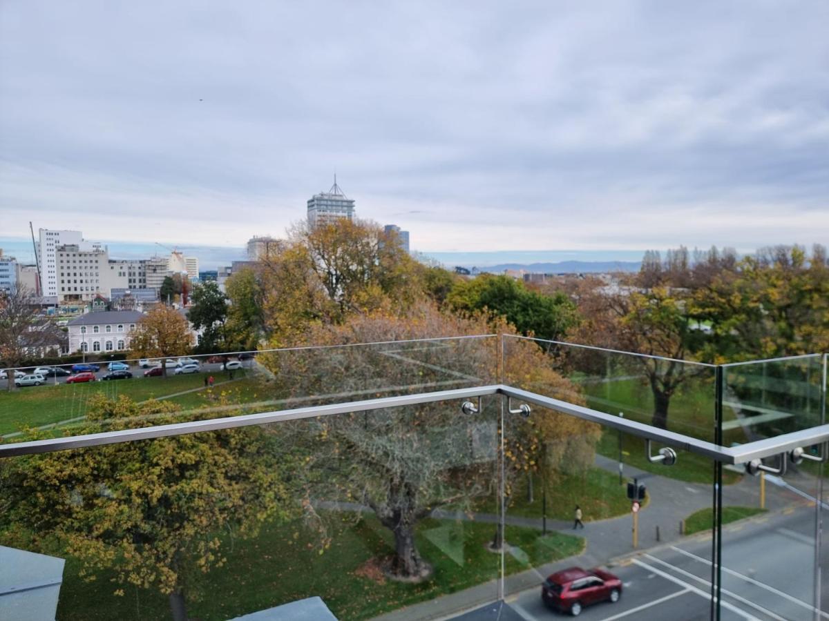 Latimer Loft - Christchurch Holiday Homes Экстерьер фото