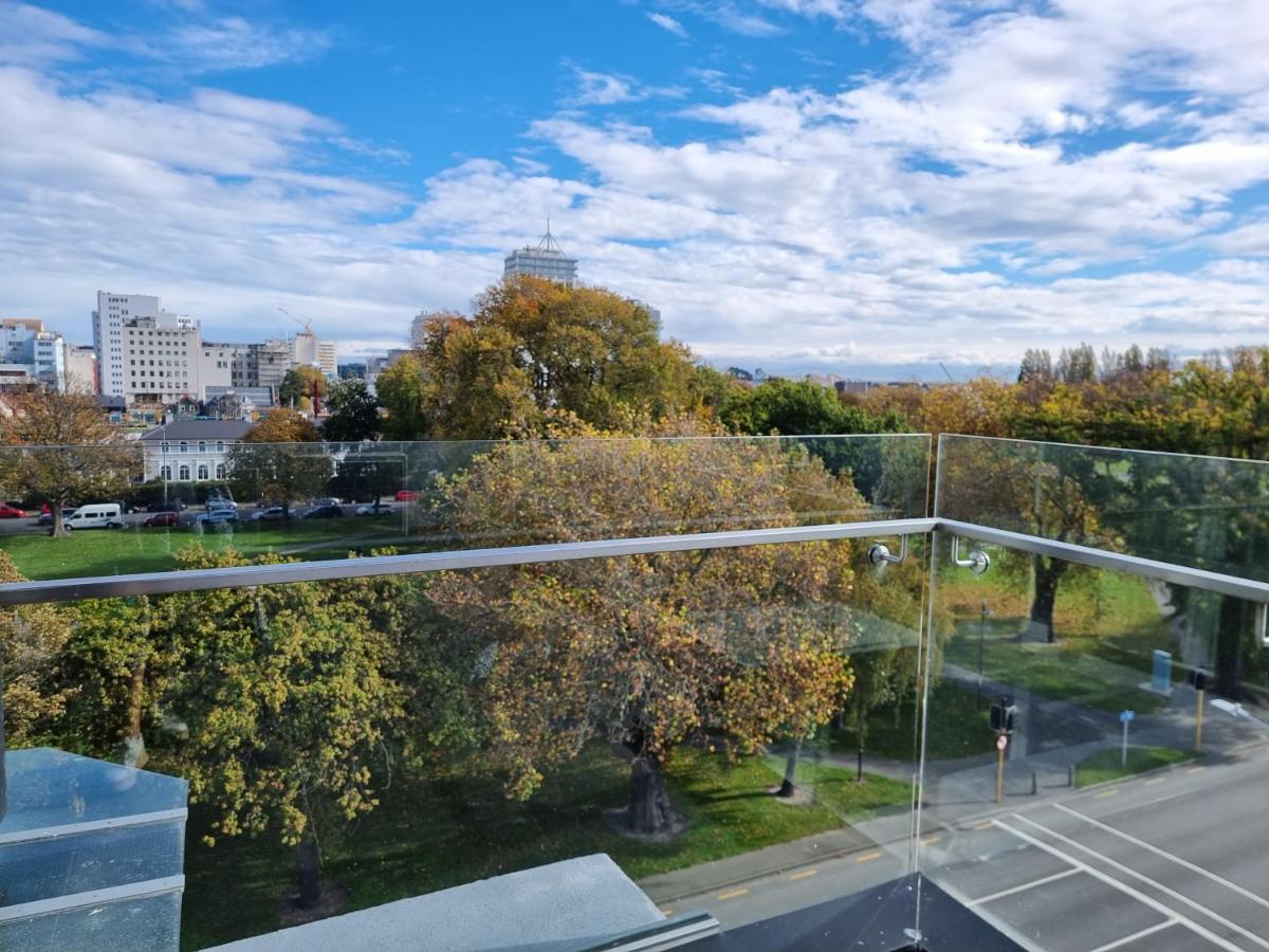 Latimer Loft - Christchurch Holiday Homes Экстерьер фото