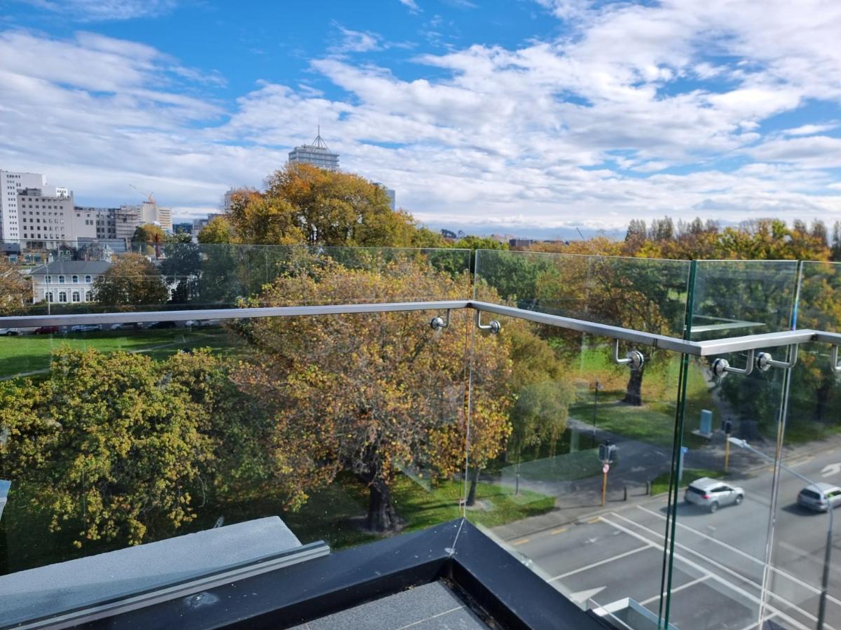 Latimer Loft - Christchurch Holiday Homes Экстерьер фото