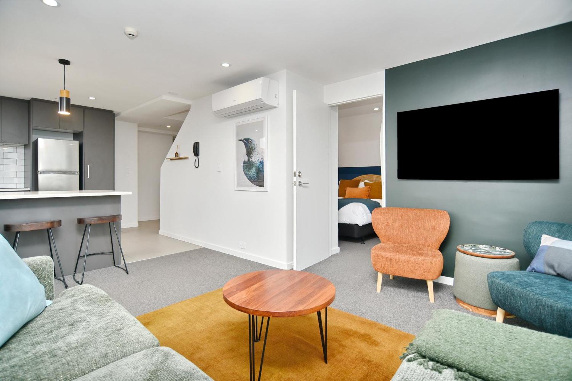 Latimer Loft - Christchurch Holiday Homes Экстерьер фото