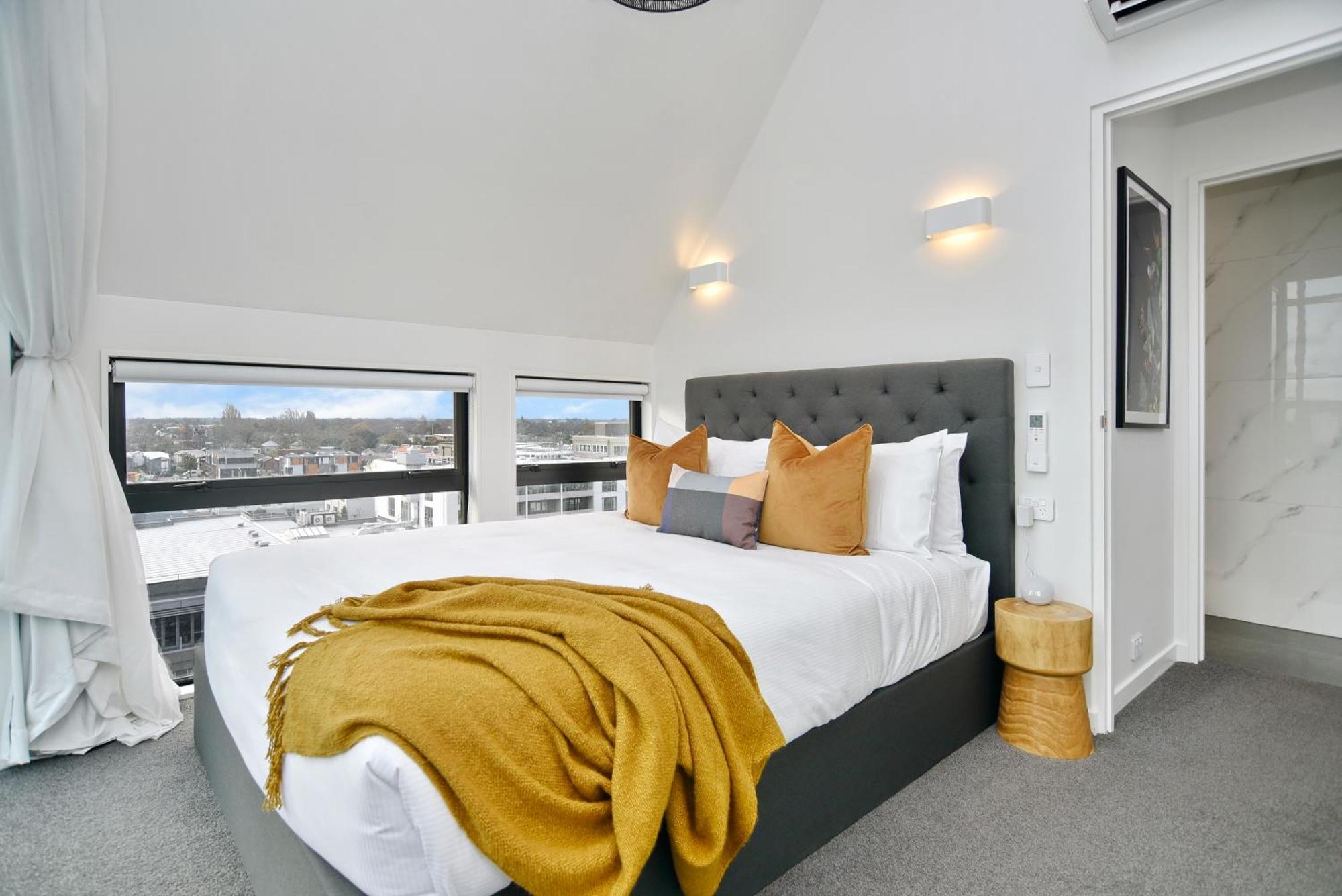 Latimer Loft - Christchurch Holiday Homes Экстерьер фото