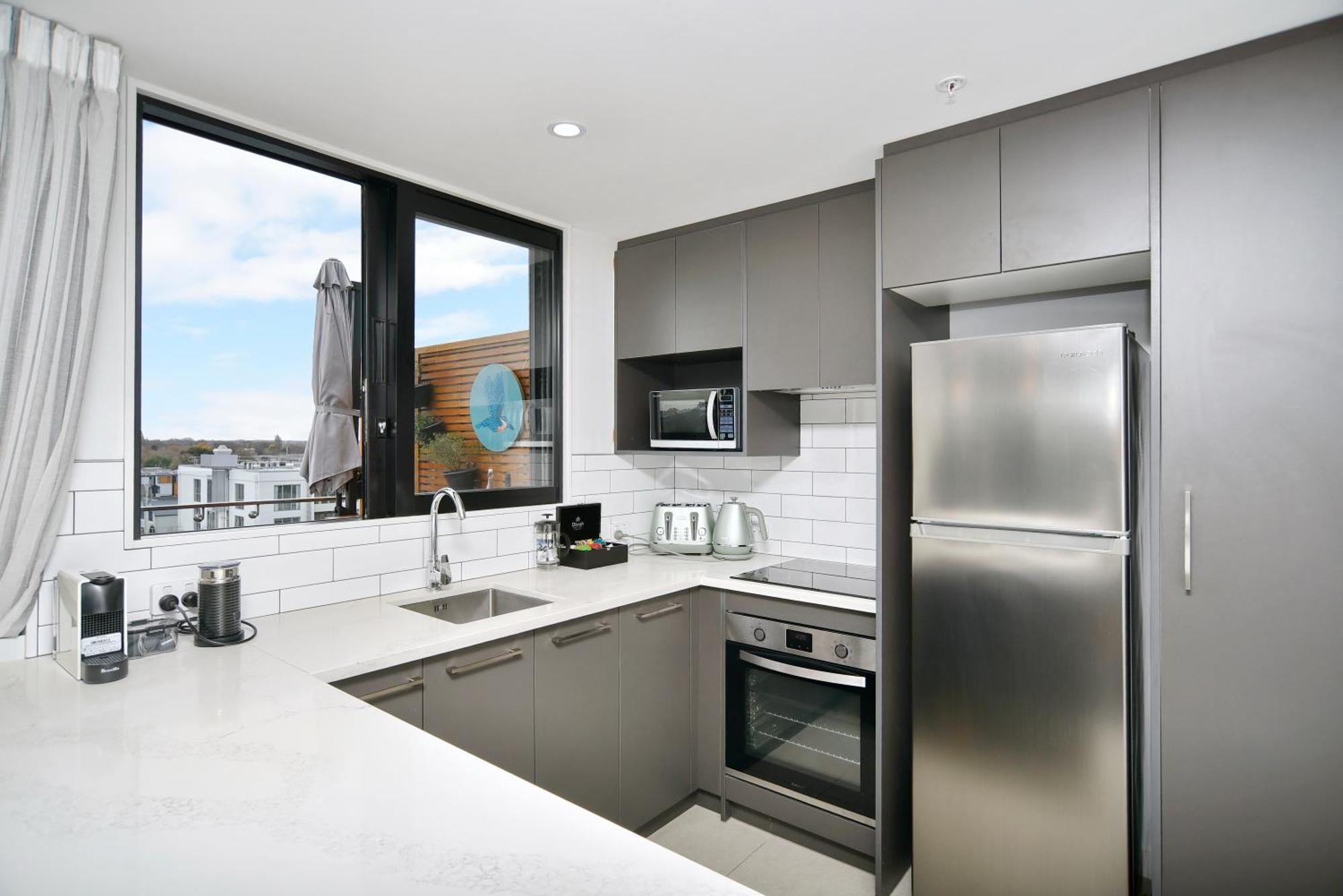 Latimer Loft - Christchurch Holiday Homes Экстерьер фото